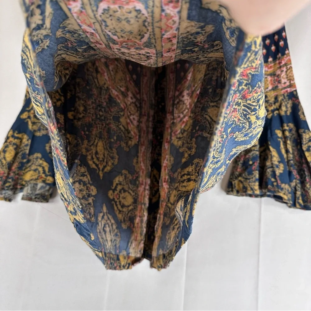 FREE PEOPLE Women’s Size M Top Shirt Tunic Blouse Boho V-Neck Button Front Long